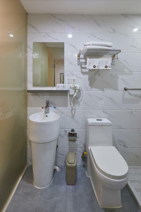 Insail Hotels Airport Road Kanton Exterior foto